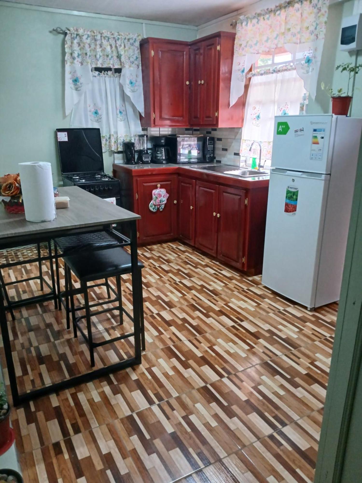 Natrue'S Haven Bed and Breakfast Marigot Exteriör bild